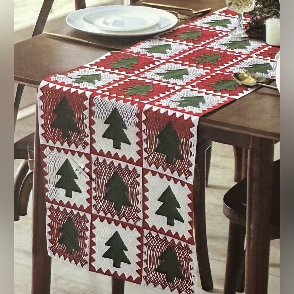 FARM FRESH White Green Red Crochet Christmas Tree Print Table Runner